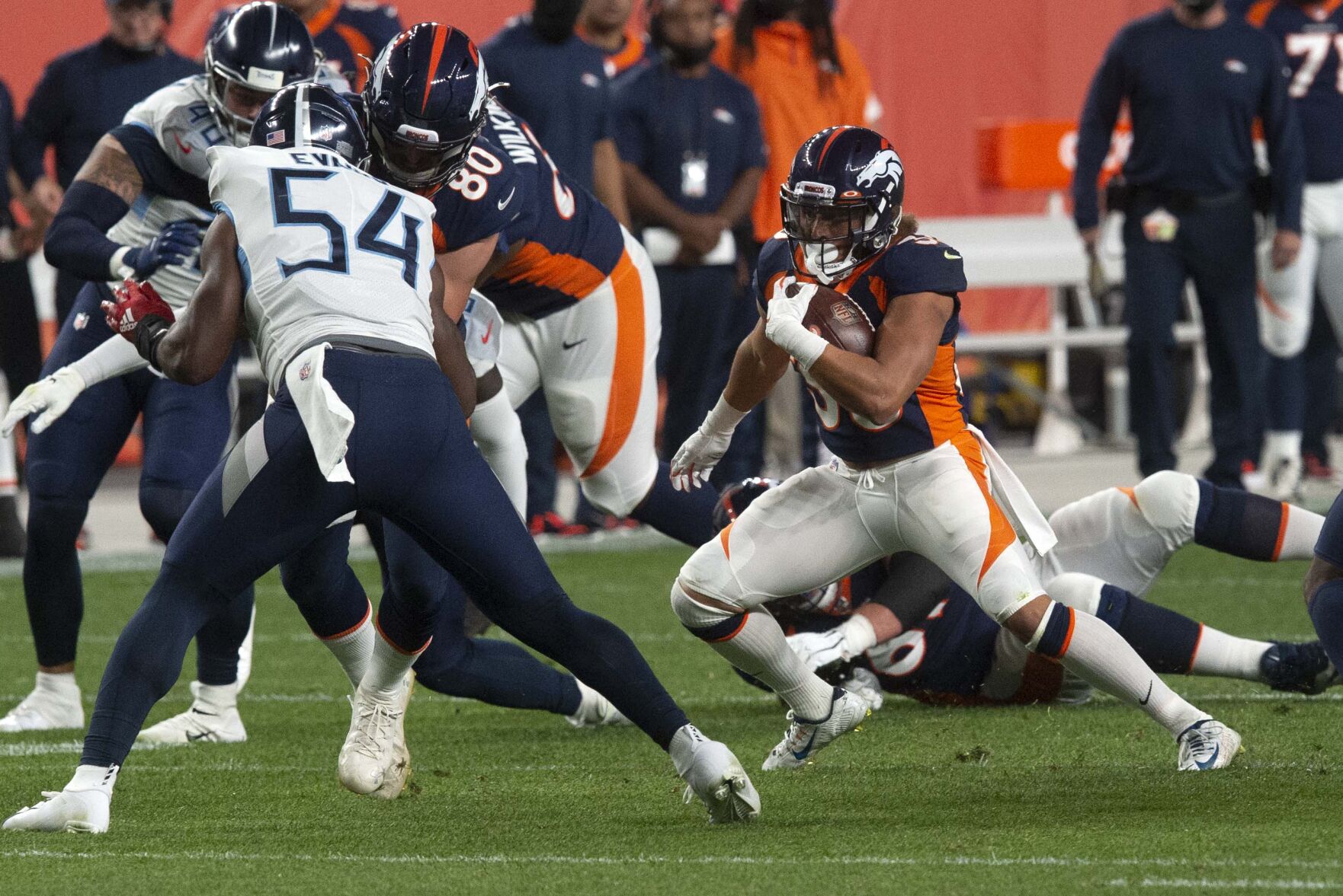 09_14_20 broncos titans1139.jpg